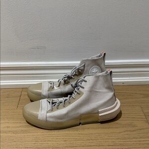 Men’s converse sneaker